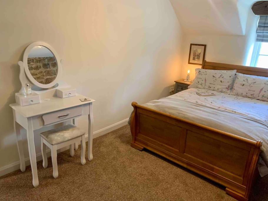 Gorgeous Cozy Cottage With A Heritage Feel, Walks, Pubs & Wood Burner Tideswell Exterior photo