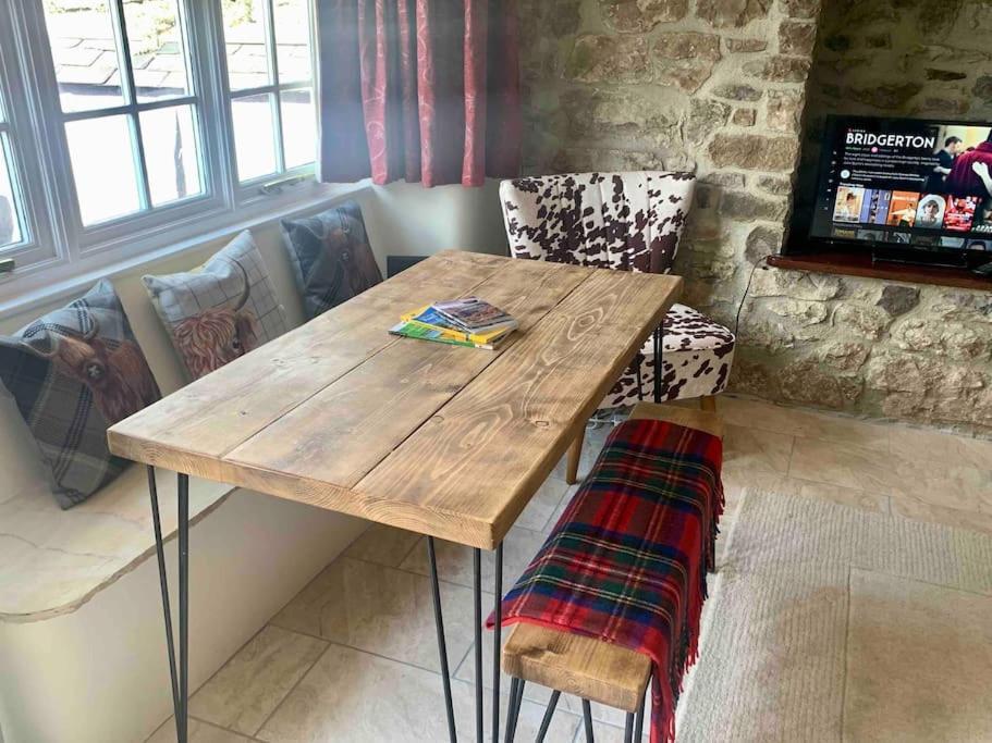 Gorgeous Cozy Cottage With A Heritage Feel, Walks, Pubs & Wood Burner Tideswell Exterior photo
